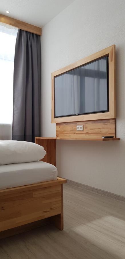HB 32 Metzingen Hotel Metzingen  Luaran gambar