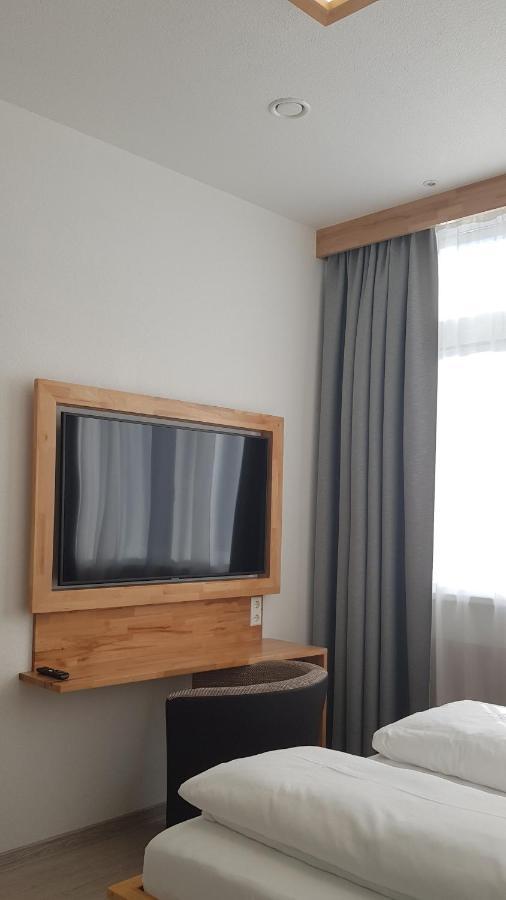 HB 32 Metzingen Hotel Metzingen  Luaran gambar